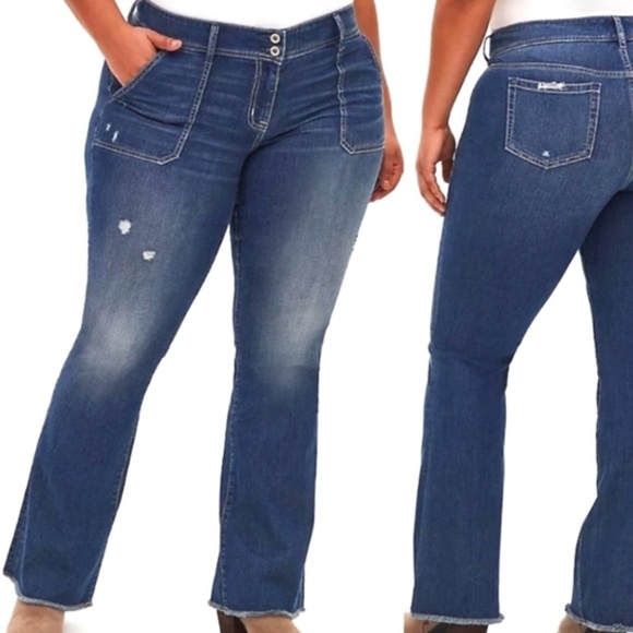 Torrid Mid Rise Distressed Flare Jean Size 24 - Picture 3 of 6